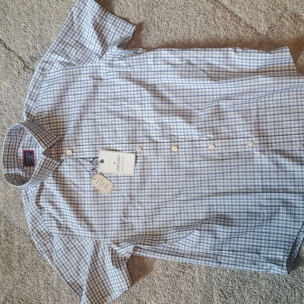 Untuckit Short Sleeve Button Up